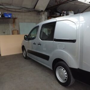 Citroen Berlingo 2009 to 2019 n/s front fixed side window in green tint