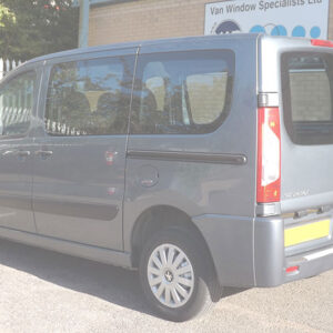 Citroen Dispatch 2007 onward o/s rear door glass in green