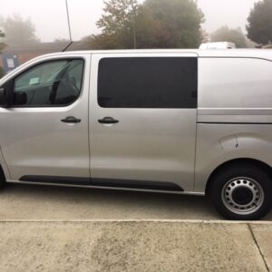 Citroen Dispatch 2017 onward nearside front fixed glass in privacy M/LWB